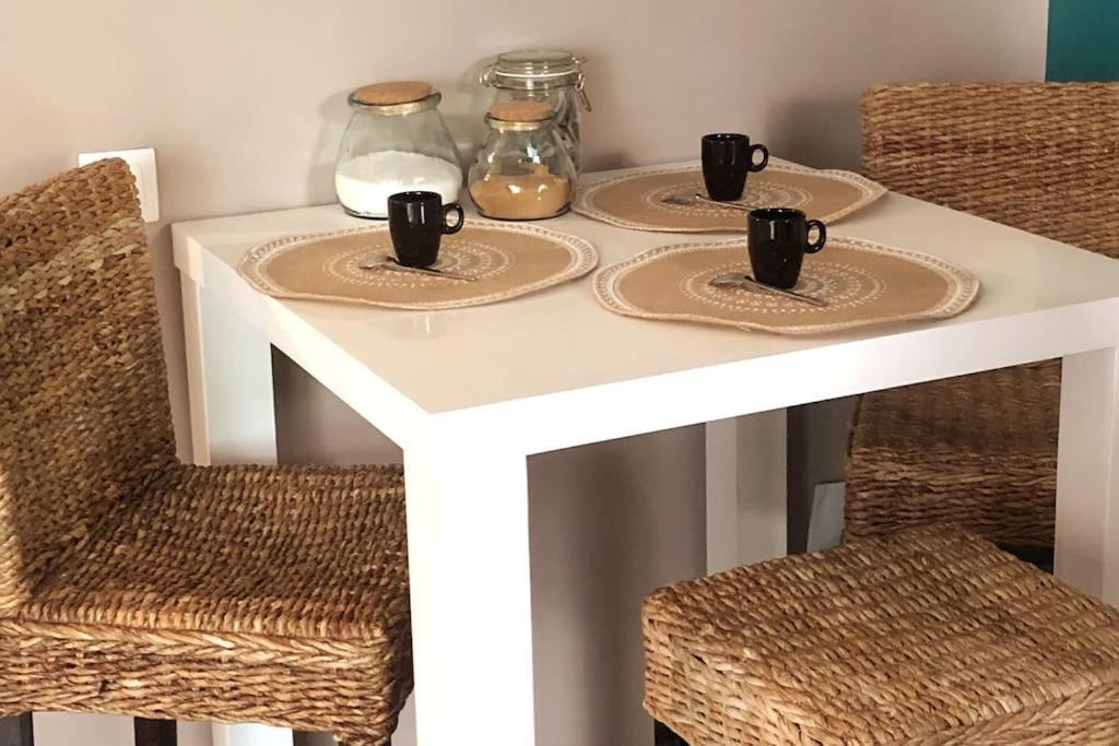 T2 Calme Absolu, Large Terrasse, Garage Velo, 5 Min Ocean Appartement *